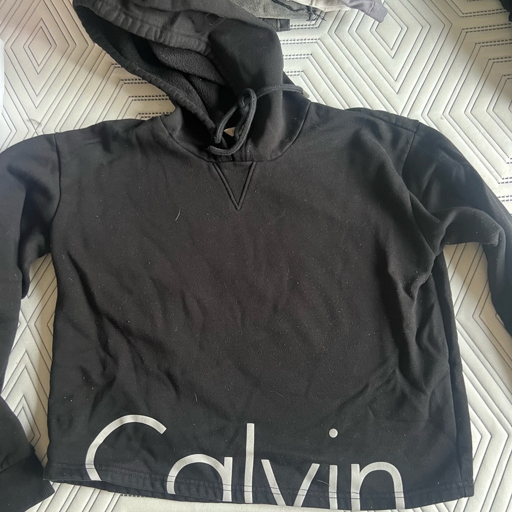 Cropped Calvin Klein hoodie